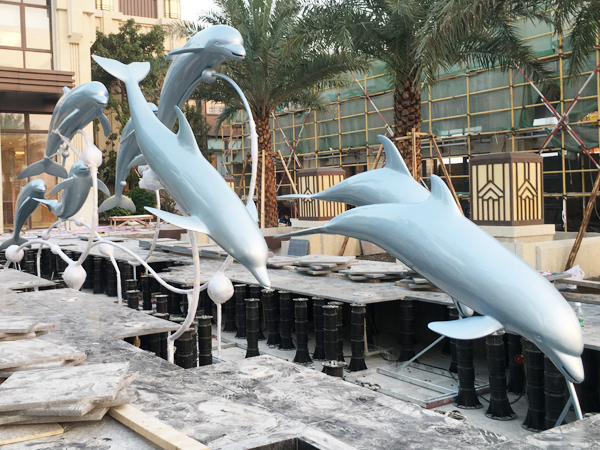 動(dòng)物雕塑安裝現(xiàn)場(chǎng)